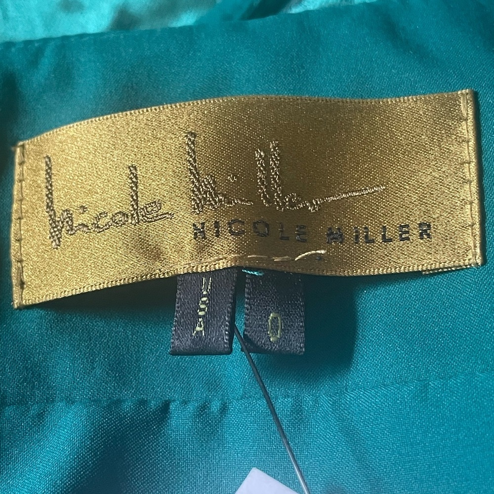 Nicole Miller gown - Picture 3 of 10